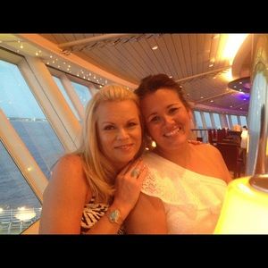 Meet your Posher, Melissa